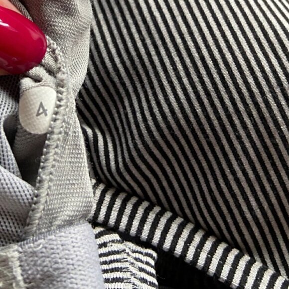 LULULEMON Power Y Tank Luon Tonka Stripe Black Heathered Medium Grey Size 4 - Picture 6 of 7